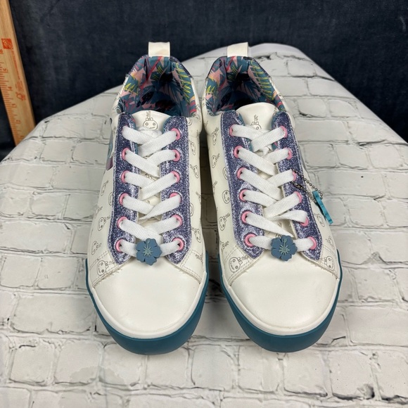 Disney White and Blue Stitch Sneakers with charms Women’s sz 9 - Excellent shape - Picture 4 of 12
